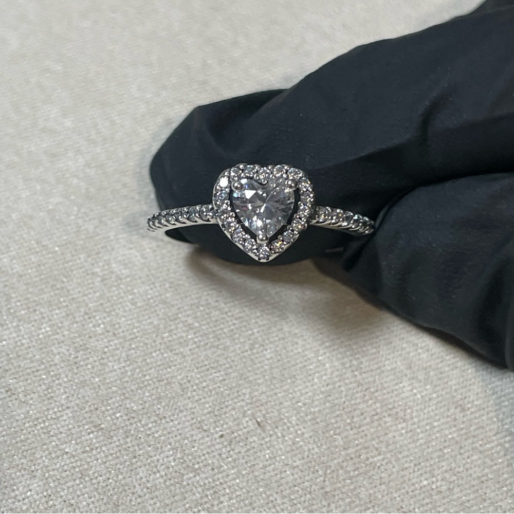Elegant Silver Heart-Shaped Ring